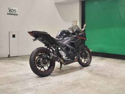 Yamaha YZF-R25 2016