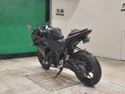 Yamaha YZF-R25 2016