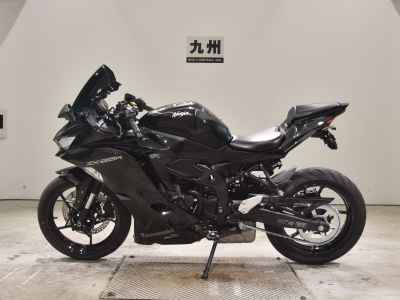 Kawasaki Ninja ZX-25R 2022
