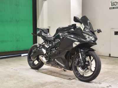 Kawasaki Ninja ZX-25R 2022