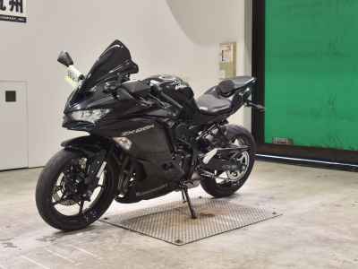 Kawasaki Ninja ZX-25R 2022