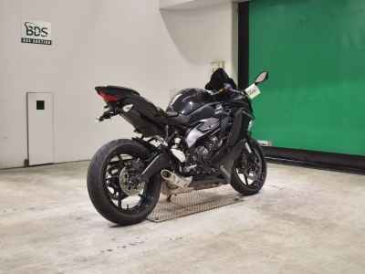 Kawasaki Ninja ZX-25R 2022