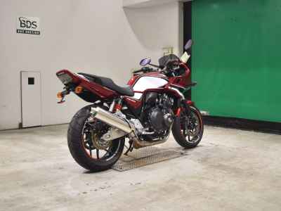 Honda CB400 Super Boldor 2021