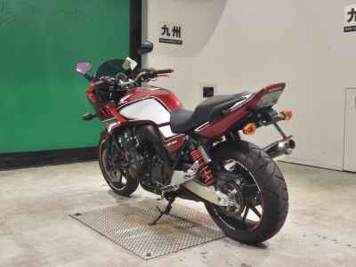 Honda CB400 Super Boldor 2021