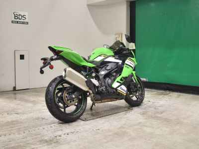 Kawasaki Ninja ZX-4RR 2025