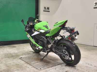 Kawasaki Ninja ZX-4RR 2025