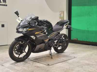 Kawasaki Ninja 400 2022