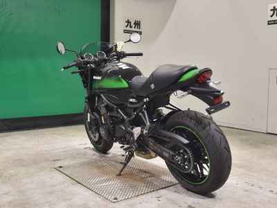 Kawasaki Z900RS Cafe 2025