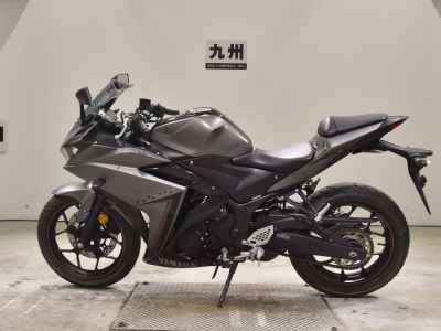 Yamaha YZF-R25 2016