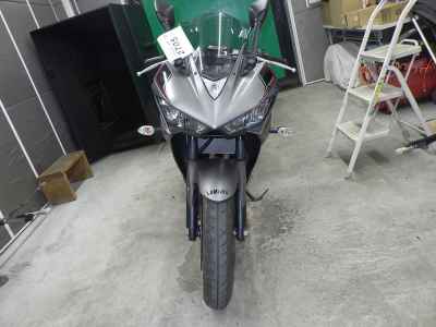Yamaha YZF-R25 2016