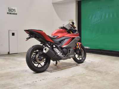 Yamaha YZF-R25