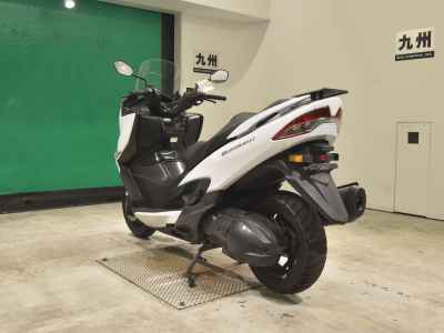 Suzuki Burgman 400