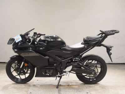 Yamaha YZF-R3 2025