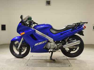 Kawasaki ZZR250 2005