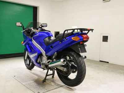 Kawasaki ZZR250 2005