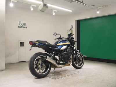 Kawasaki Z900RS 2021