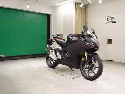 Honda CBR250RR 2023