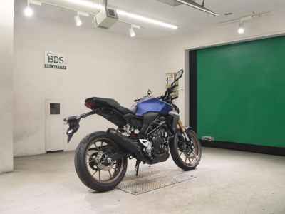 Honda CB250R 2019