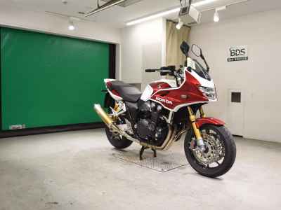 Honda CB1300 Super Boldor 2025