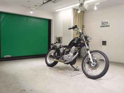 Yamaha SR400 2018