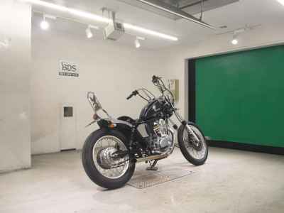Yamaha SR400 2018
