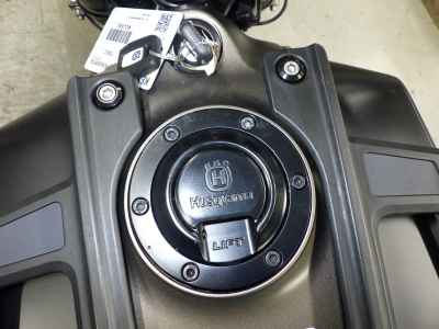 Husqvarna Svartpilen 250 2022