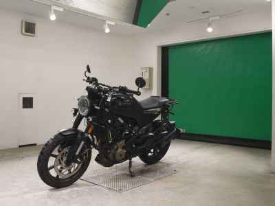 Husqvarna Svartpilen 250 2022