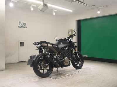 Husqvarna Svartpilen 250 2022