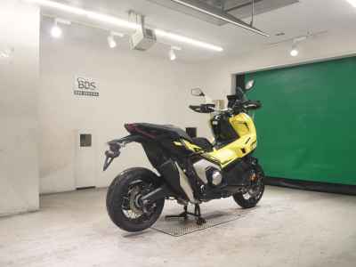 Honda X-Adv 750 2025