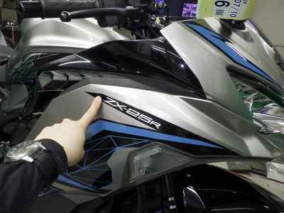 Kawasaki Ninja ZX-25R SE 2023