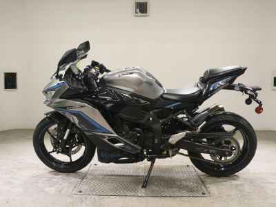 Kawasaki Ninja ZX-25R SE 2023