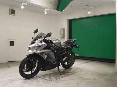 Kawasaki Ninja ZX-25R SE 2023