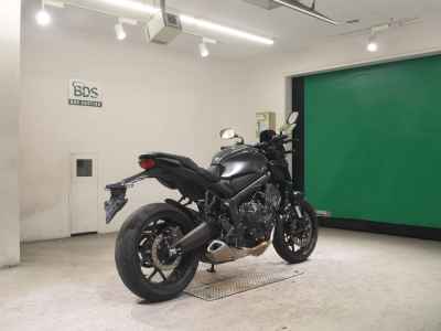 Honda CB650R 2023