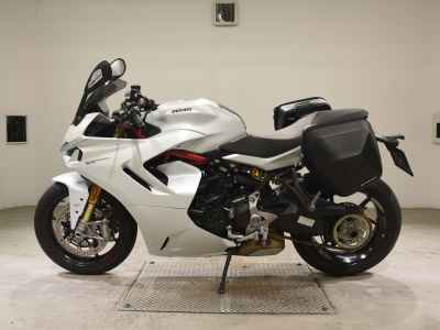 Ducati Supersport 950 S 2023