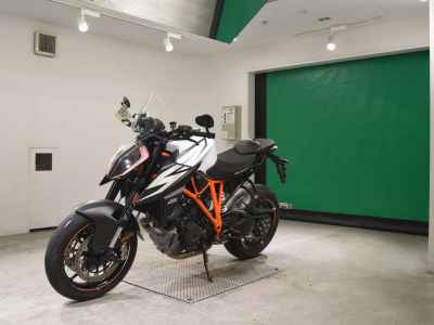 KTM 1290 Super Duke R 2021