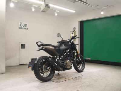 Husqvarna Svartpilen 401 2025