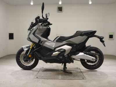 Honda X-Adv 750 2025