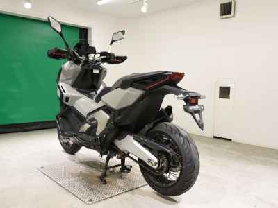 Honda X-Adv 750 2025