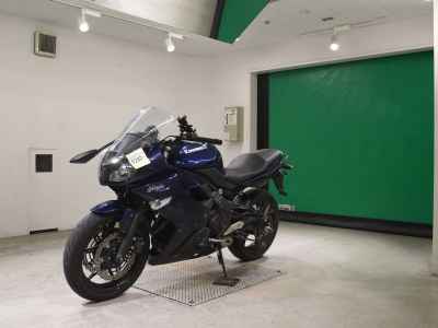 Kawasaki Ninja 400R 2011