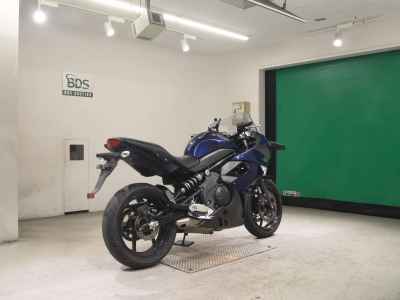 Kawasaki Ninja 400R 2011