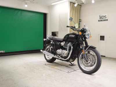 Triumph Bonneville T120 2025