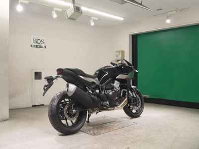 Honda Hawk 11 2022