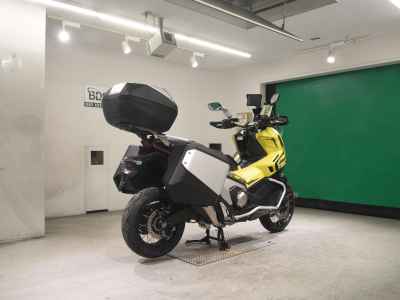 Honda X-Adv 750 2025