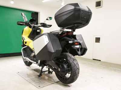 Honda X-Adv 750 2025