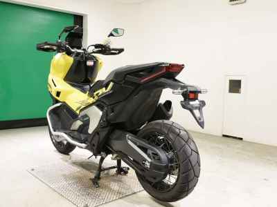 Honda X-Adv 750 2025