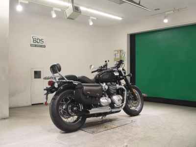 Triumph Bonneville T120 2025