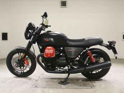Moto Guzzi V7 2019