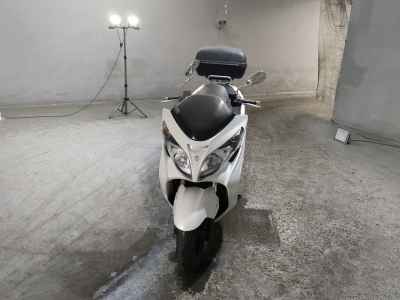 Suzuki Skywave 250S
