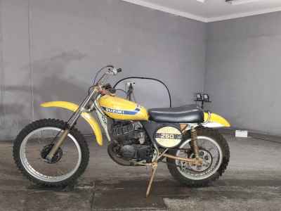 Suzuki TM250