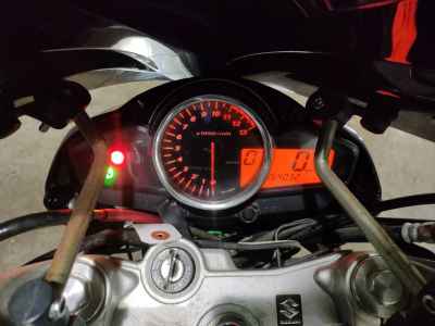 Suzuki GSR250